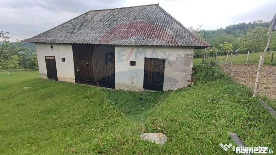 Casă cu 4 camere cu Teren 11769 Mp în Munteni