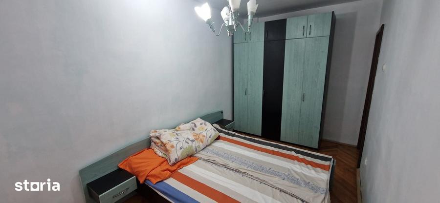 Apartament cu 3 camere decomandat în Complex Studențesc