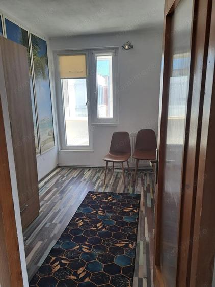Apartament cu 3 camere decomandat în Dâmbu Pietros
