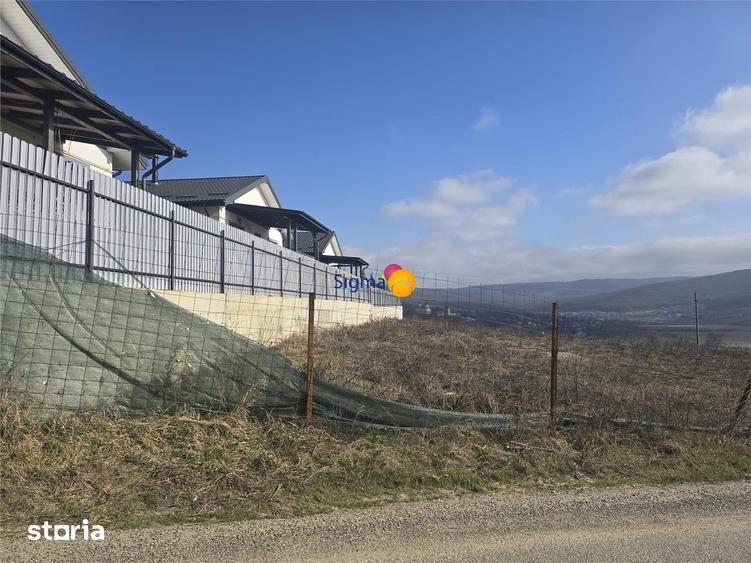 Teren de 2406 mp, în Bârnova