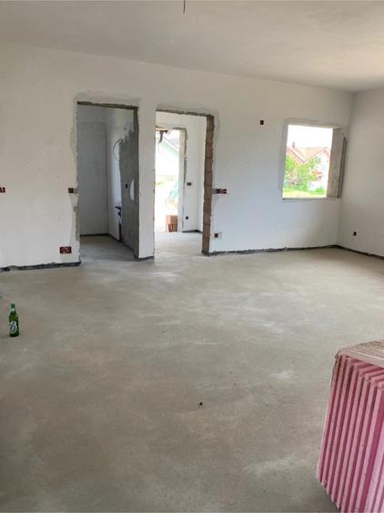 Casă cu 7 camere cu Teren 420 Mp în Central