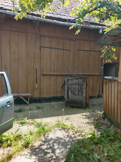 Casă cu 4 camere în Ruși