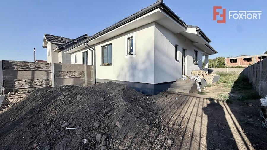 Casă cu 3 camere cu Teren 250 Mp în Albina