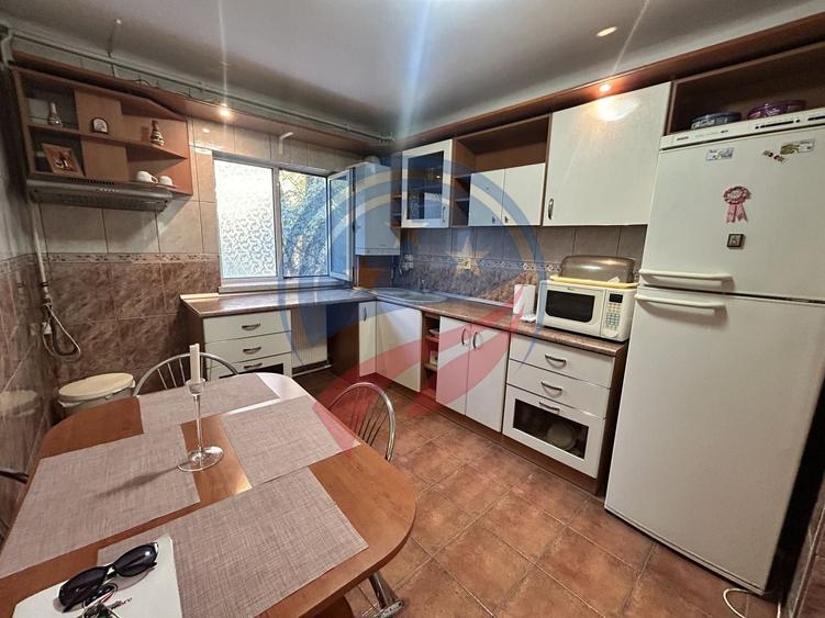 Apartament cu 4 camere decomandat în Brazda lui Novac