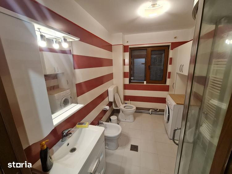 Casă cu 4 camere decomandat cu Teren 300 Mp în Central