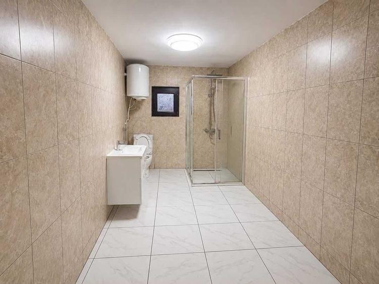 Casă cu 3 camere în Bălțești