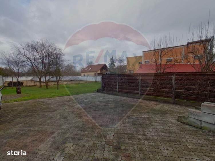 Casă cu 4 camere cu Teren 818 Mp în Central