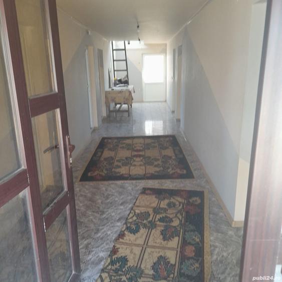 Casă cu 8 camere în Parepa-Rușani