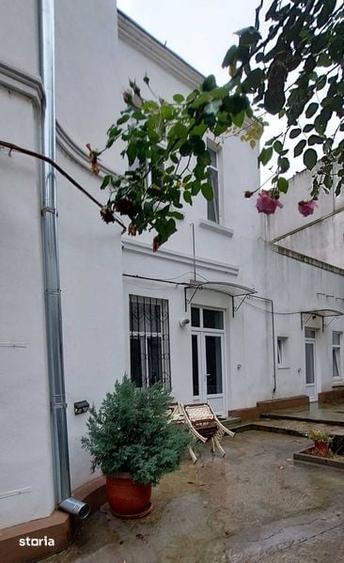 Casă cu 4 camere cu Teren 281 Mp în Ultracentral