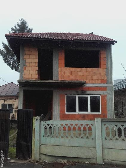 Casă cu 4 camere cu Teren 314 Mp în Bariera Vâlcii