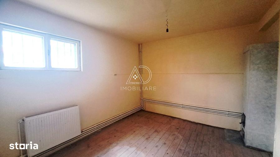 Casă cu 9 camere cu Teren 96 Mp în Central