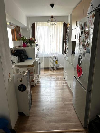 Apartament cu 4 camere decomandat, mobilat în Gheorghe Lazăr