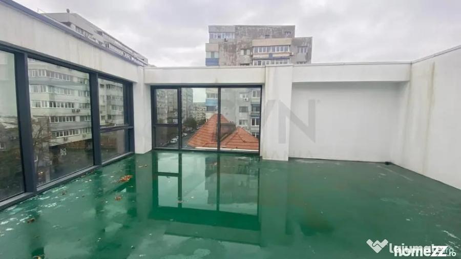 Casă cu 7 camere cu Teren 268 Mp în Dorobanți