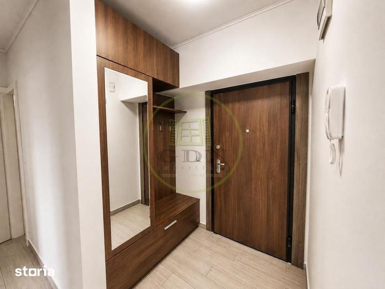 Apartament cu 3 camere decomandat în Pajura