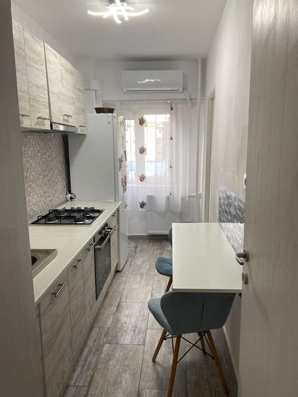 Garsonieră decomandată în Central