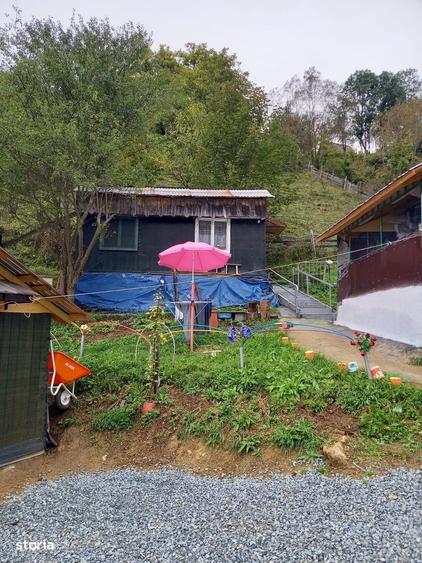 Casă cu 2 camere cu Teren 1707 Mp în Bistra