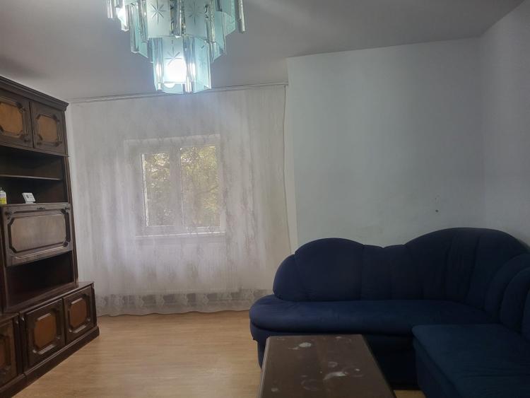 Apartament cu 3 camere decomandat, mobilat în 1 Mai