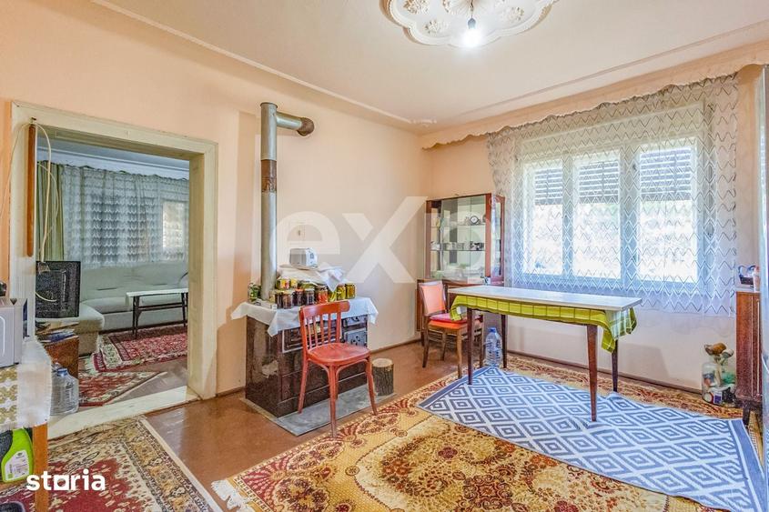 Casă cu 4 camere cu Teren 2993 Mp în Racovița