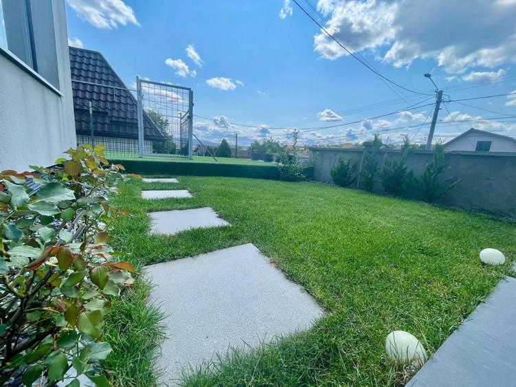 Casă cu 4 camere cu Teren 230 Mp în Iris