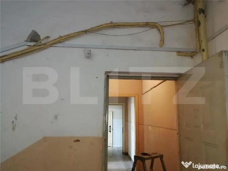 Casă cu 15 camere cu Teren 200 Mp în Filipeștii de Pădure