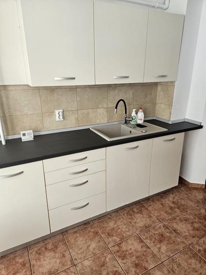 Apartament cu 2 camere decomandat, mobilat în Mărăști