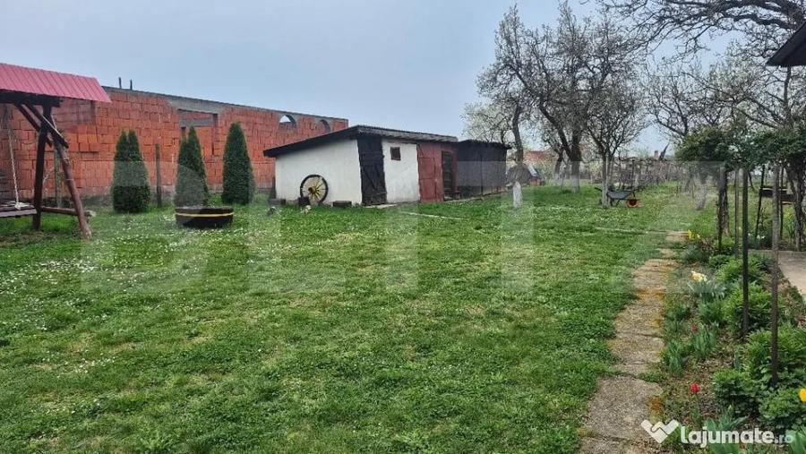 Casă cu 2 camere cu Teren 2910 Mp în Viile Satu Mare