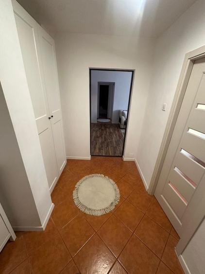 Apartament cu 2 camere semidecomandat în Dacia