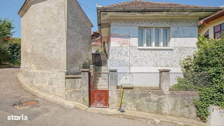 Casă cu 3 camere în Schei