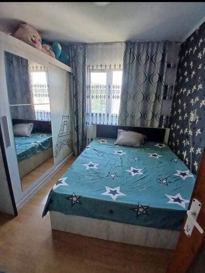 Apartament cu 3 camere în Deveselu