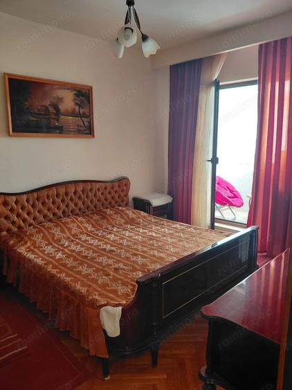 Apartament cu 3 camere decomandat în Micro 21