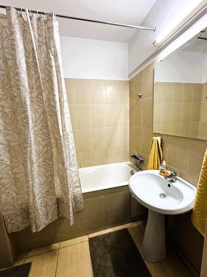 Apartament cu 2 camere decomandat în Tătărași