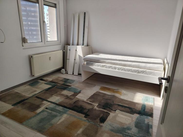 Apartament cu 3 camere semidecomandat, mobilat în Titan — fotografia 3