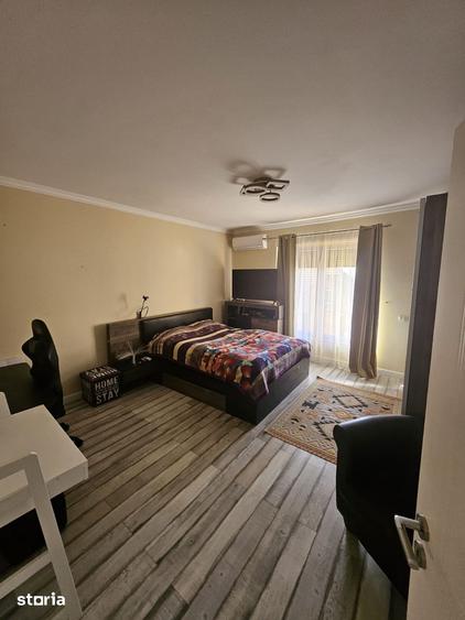 Casă cu 3 camere cu Teren 200 Mp în Gării