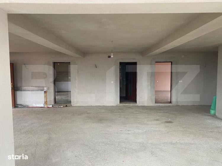 Casă cu 4 camere cu Teren 7100 Mp în Salva