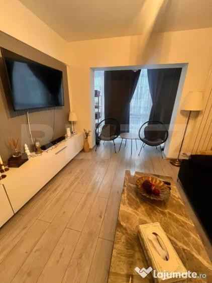 Apartament cu 4 camere decomandat în Central