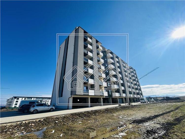 Apartament cu 3 camere nedecomandat în Șelimbăr