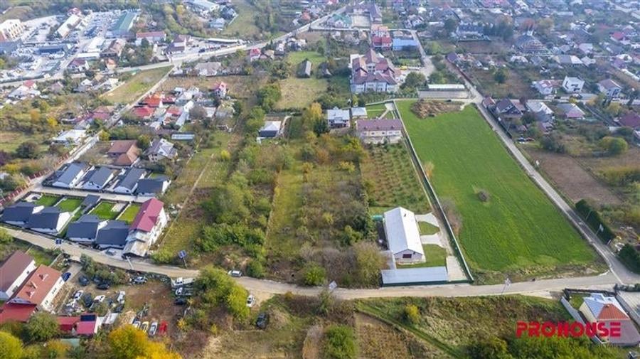 Casă individuală cu 5 camere cu Teren 5725 Mp în Calea Moinești