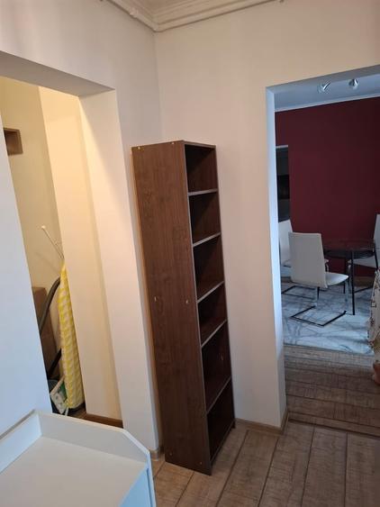 Apartament semidecomandat în Rahova
