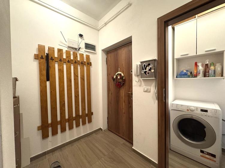 Apartament cu 2 camere decomandat în Giroc
