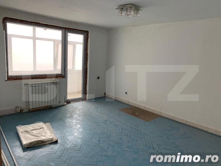 Apartament cu 4 camere decomandat, mobilat în Cetate