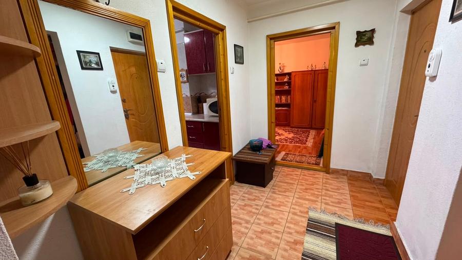 Apartament cu 3 camere în Cornișa