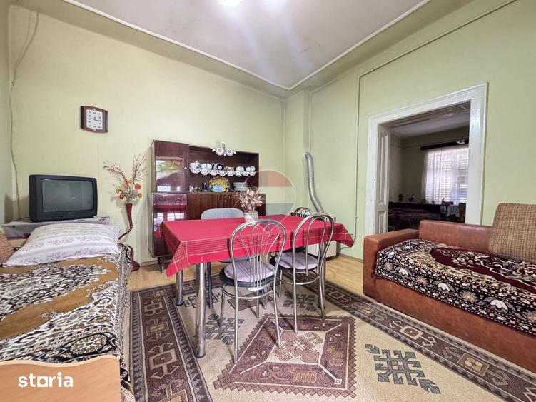 Casă cu 5 camere cu Teren 738 Mp în Alma