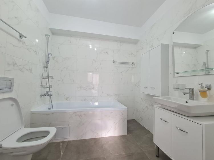 Apartament cu 3 camere decomandat în Barbu Văcărescu