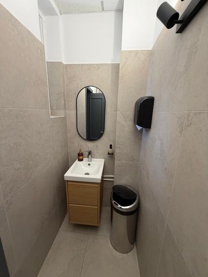 Casă cu 8 camere cu Canalizare în Cotroceni