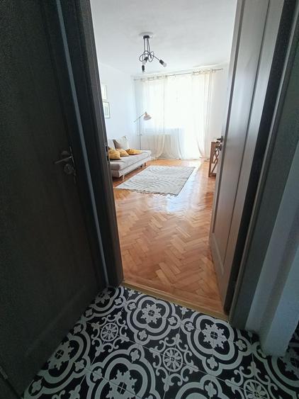Apartament cu 2 camere semidecomandat în Ultracentral
