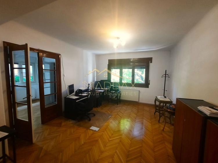 Apartament cu 5 camere decomandat, mobilat în Dorobanți