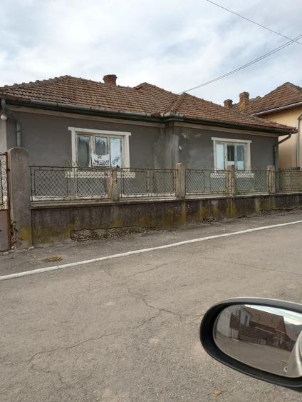 Casă cu 4 camere în Subcetate