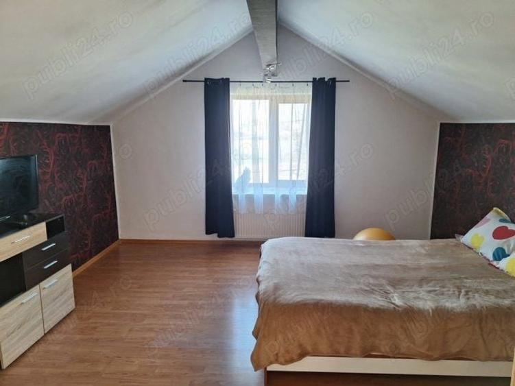 Casă individuală cu 8 camere cu Canalizare în Alexandriei