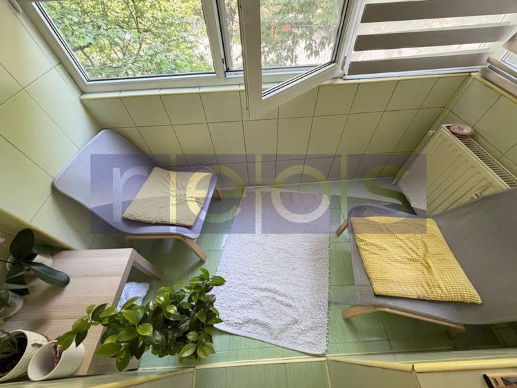 Apartament cu 3 camere decomandat, mobilat în Crângași