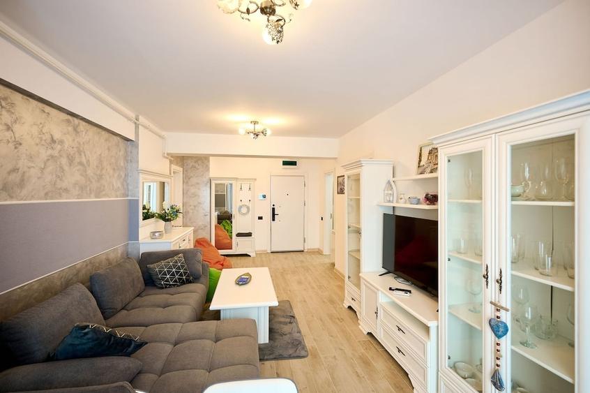 Apartament cu 2 camere decomandat în Mamaia-Sat